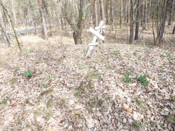 Wiosenne porządki na cmentarzach wojennych z czasów I wojny światowej w Kamionie nad Rawką, 